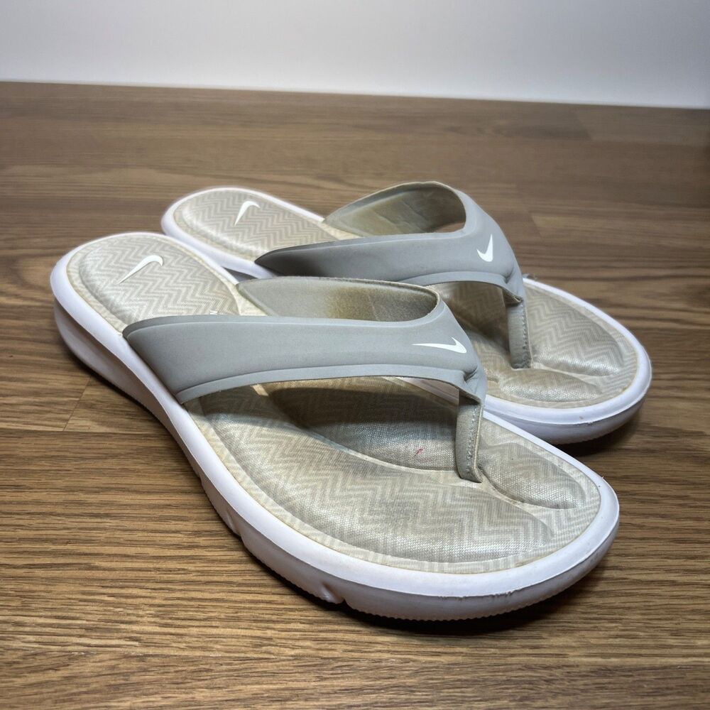Nike Comfort Footbed Women Sz 11‎ Light Gray Thong Flip Flops Sandals 882700-002